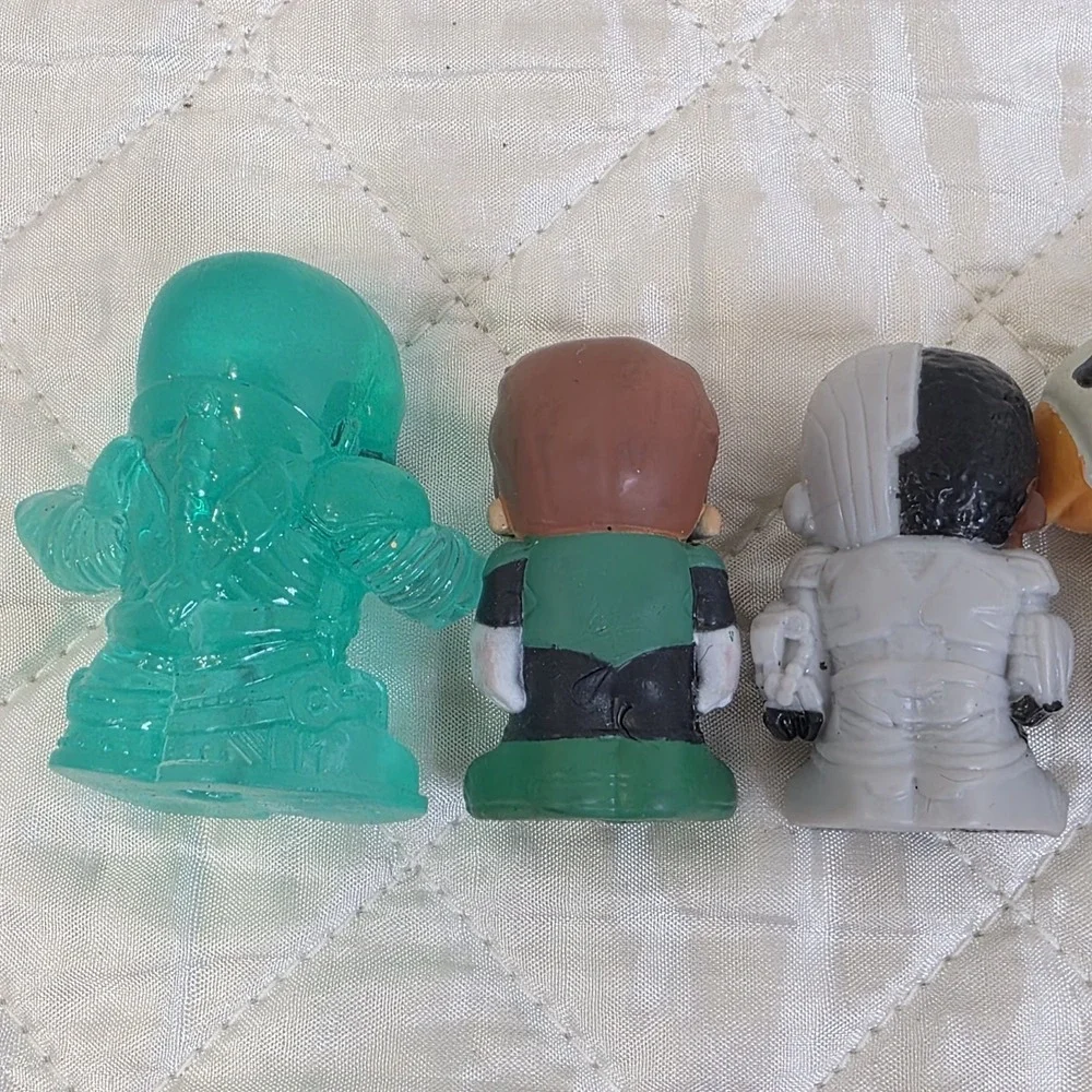 Lot Of 7‎ Ooshies Marvel Legend BATMAN DC Comic Super Hero Pencil Toppers